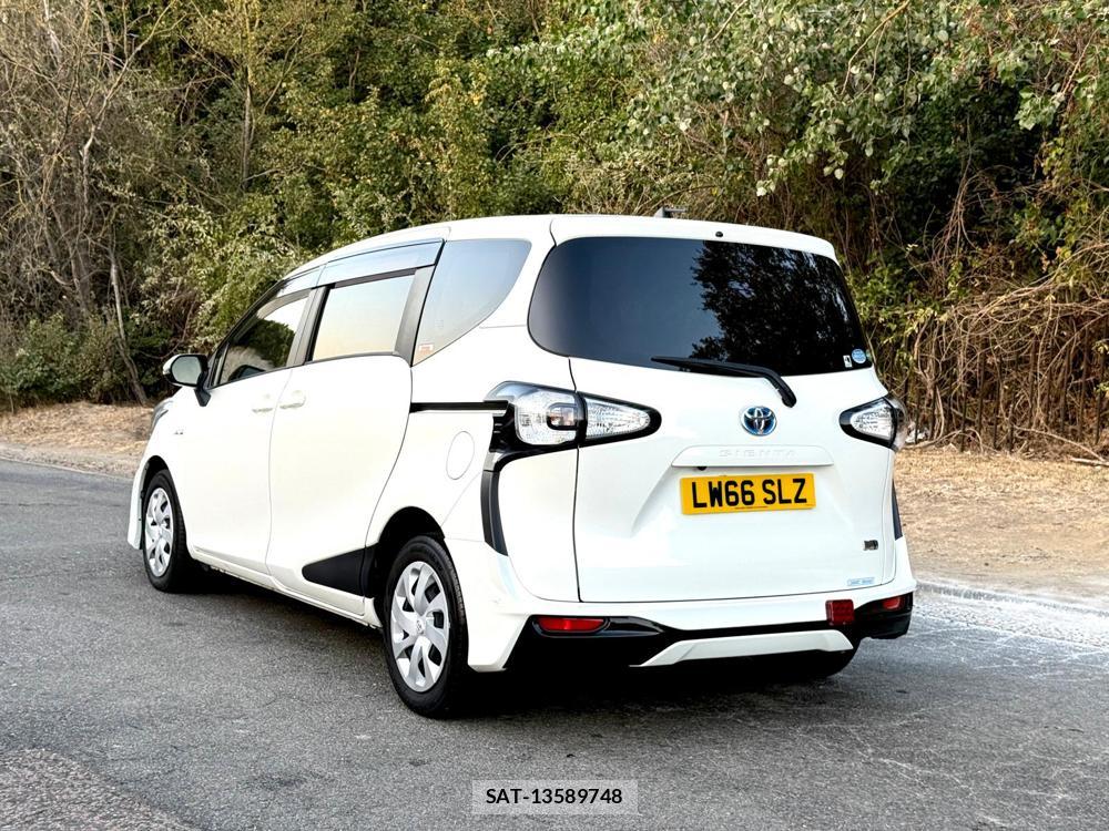 Toyota SIENTA 2016-11 1297071-2