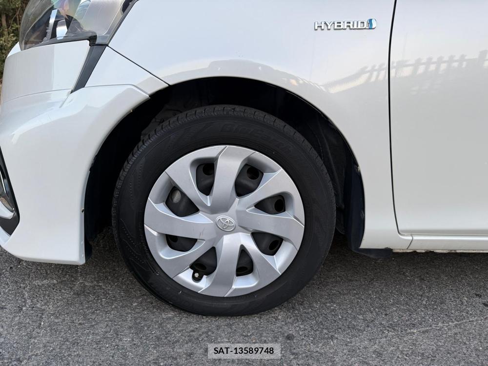 Toyota SIENTA 2016-11 1297071-36
