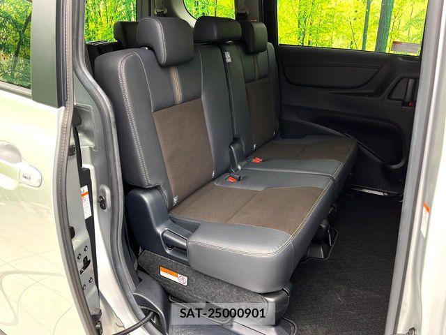 Toyota SIENTA 2019-05 8563539-6