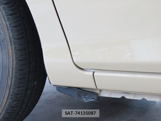 Toyota SIENTA 2022-02 8563536-29