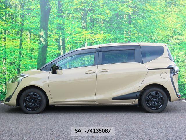 Toyota SIENTA 2022-02 8563536-7