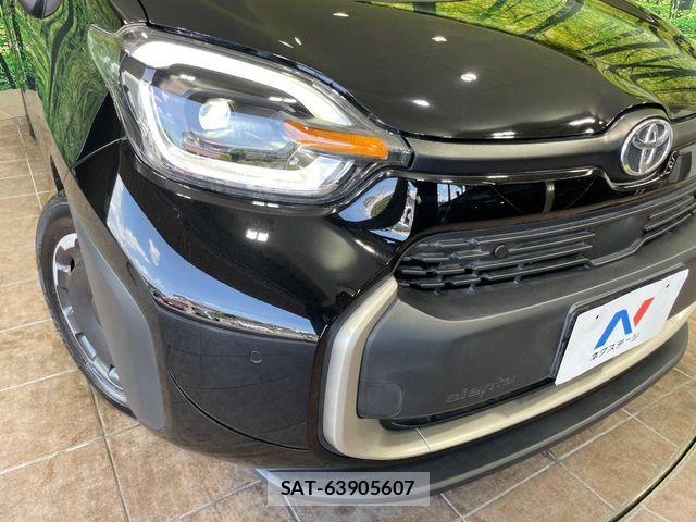 Toyota SIENTA 2022-10 8563535-12