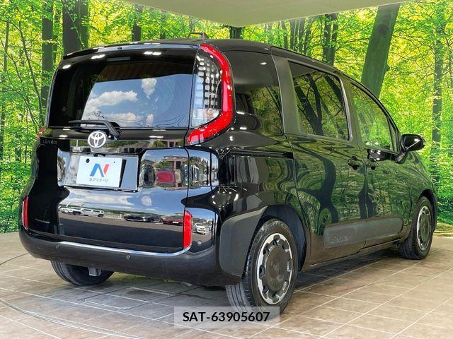 Toyota SIENTA 2022-10 8563535-17