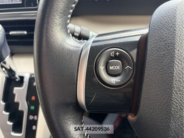 Toyota SIENTA 2015-09 8563542-15