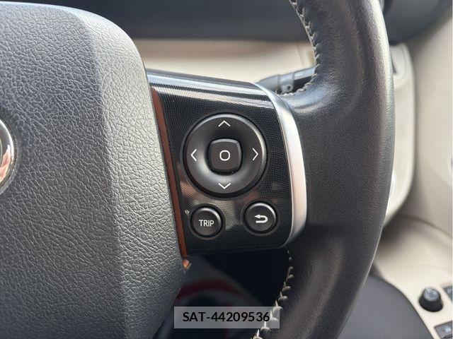 Toyota SIENTA 2015-09 8563542-16