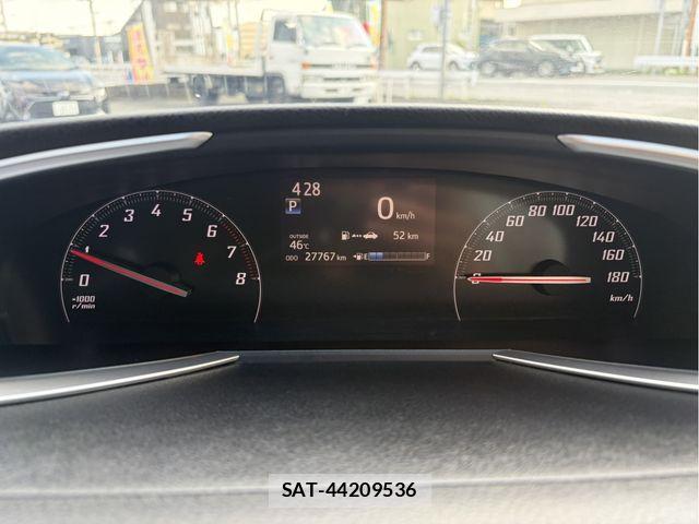 Toyota SIENTA 2015-09 8563542-17