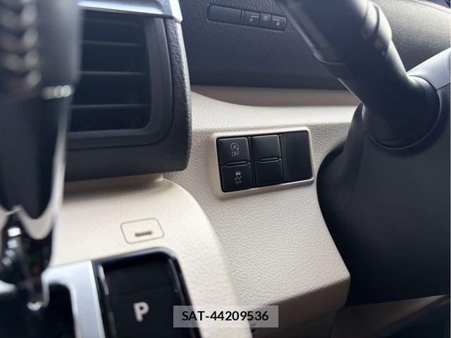 Toyota SIENTA 2015-09 8563542-19