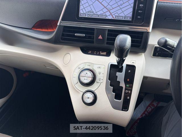 Toyota SIENTA 2015-09 8563542-20