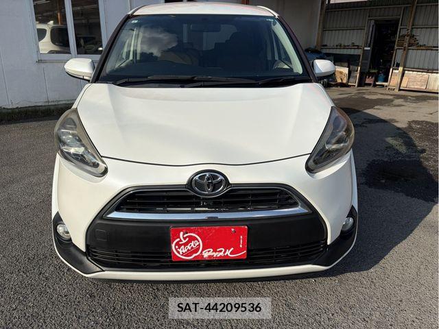 Toyota SIENTA 2015-09 8563542-2