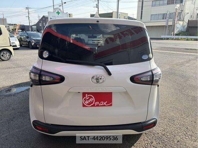 Toyota SIENTA 2015-09 8563542-6
