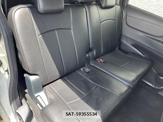 Toyota SIENTA 2015-07 8563540-11