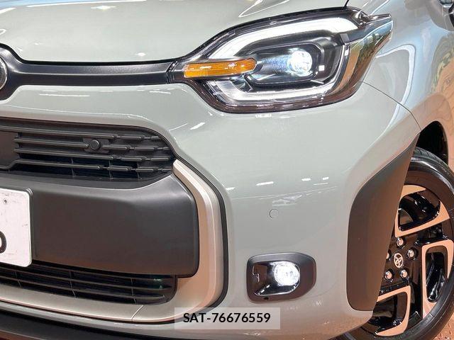 Toyota SIENTA 2025-11 8563533-11