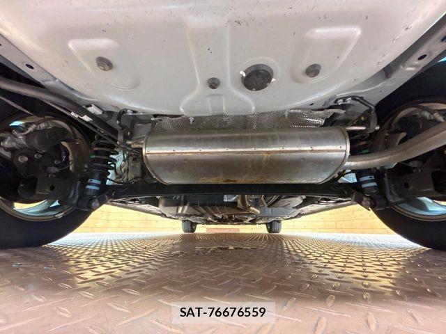Toyota SIENTA 2025-11 8563533-18