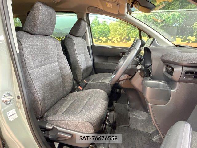 Toyota SIENTA 2025-11 8563533-7