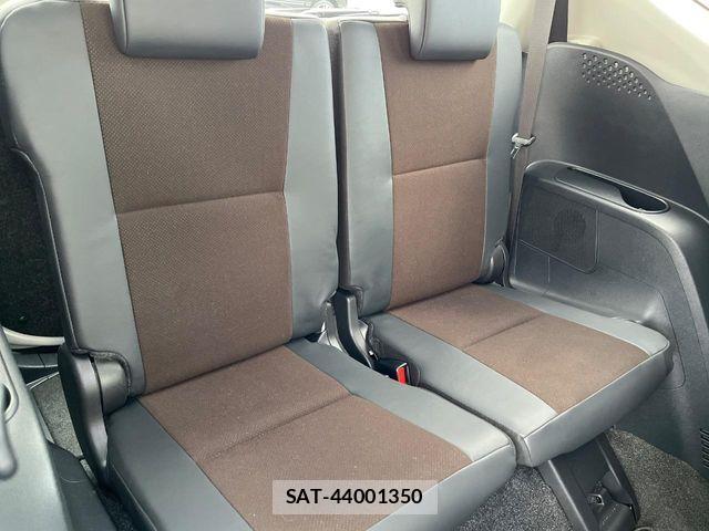 Toyota SIENTA 2019-12 8563537-9
