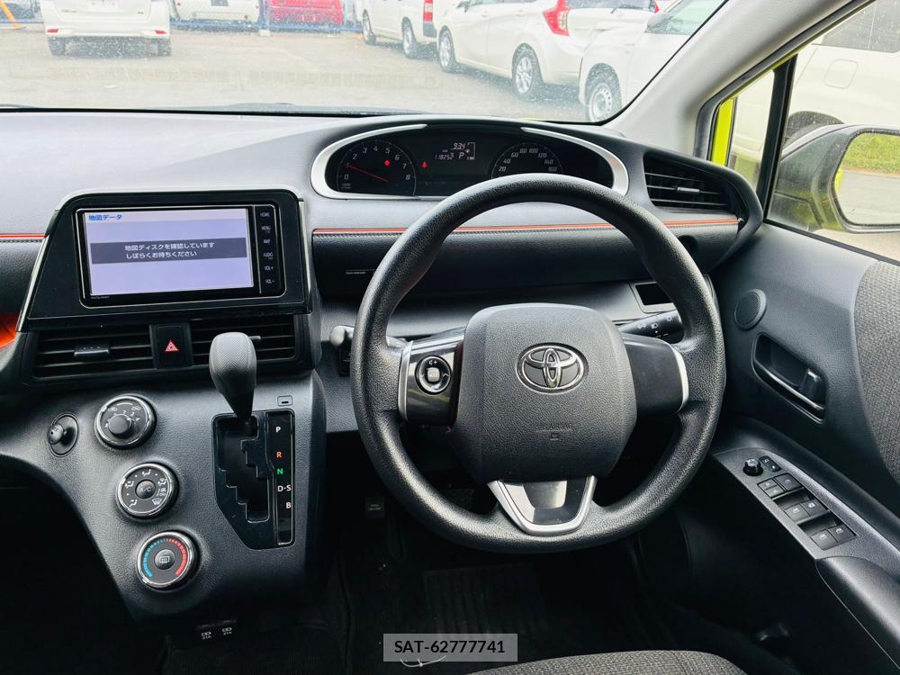 Toyota SIENTA 2019-08 8448993-13