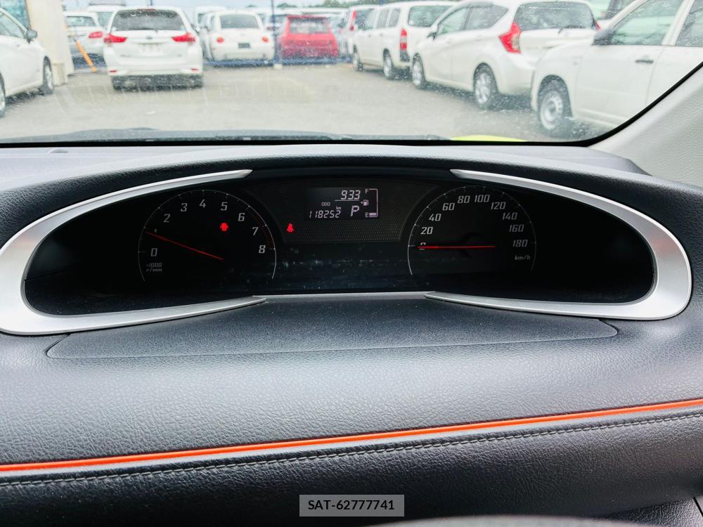 Toyota SIENTA 2019-08 8448993-15