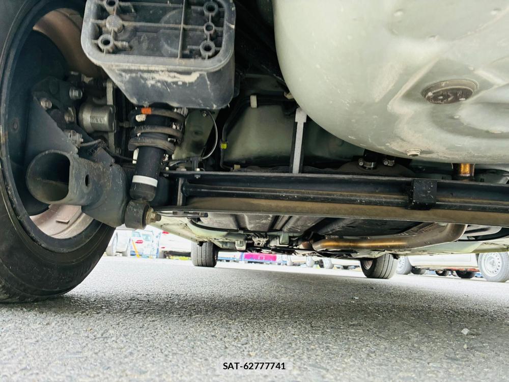 Toyota SIENTA 2019-08 8448993-33