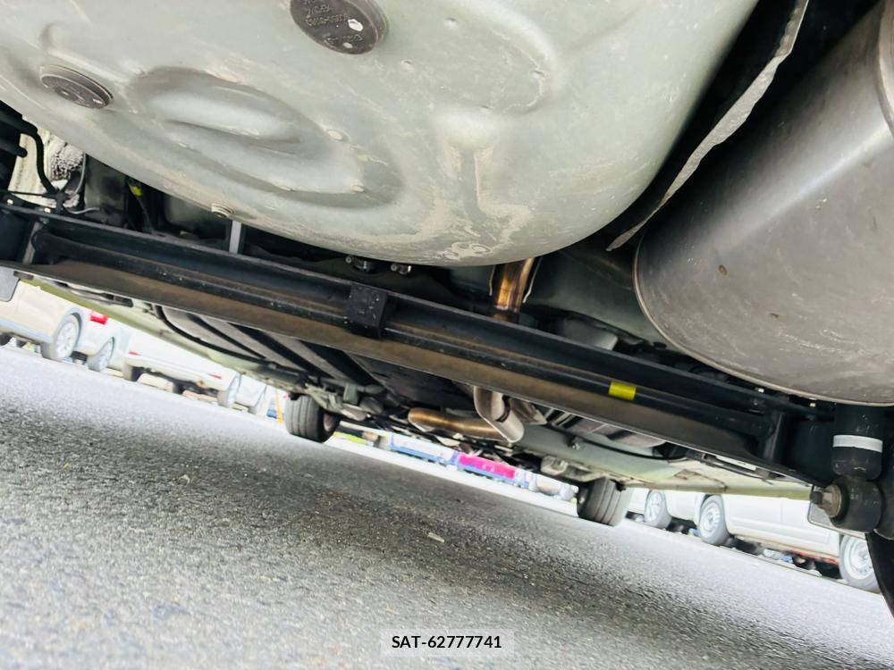 Toyota SIENTA 2019-08 8448993-35