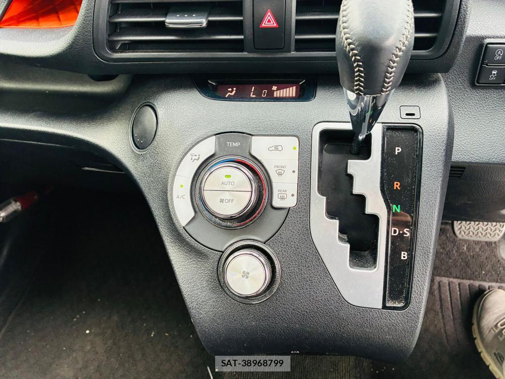 Toyota SIENTA 2019-07 8427875-19