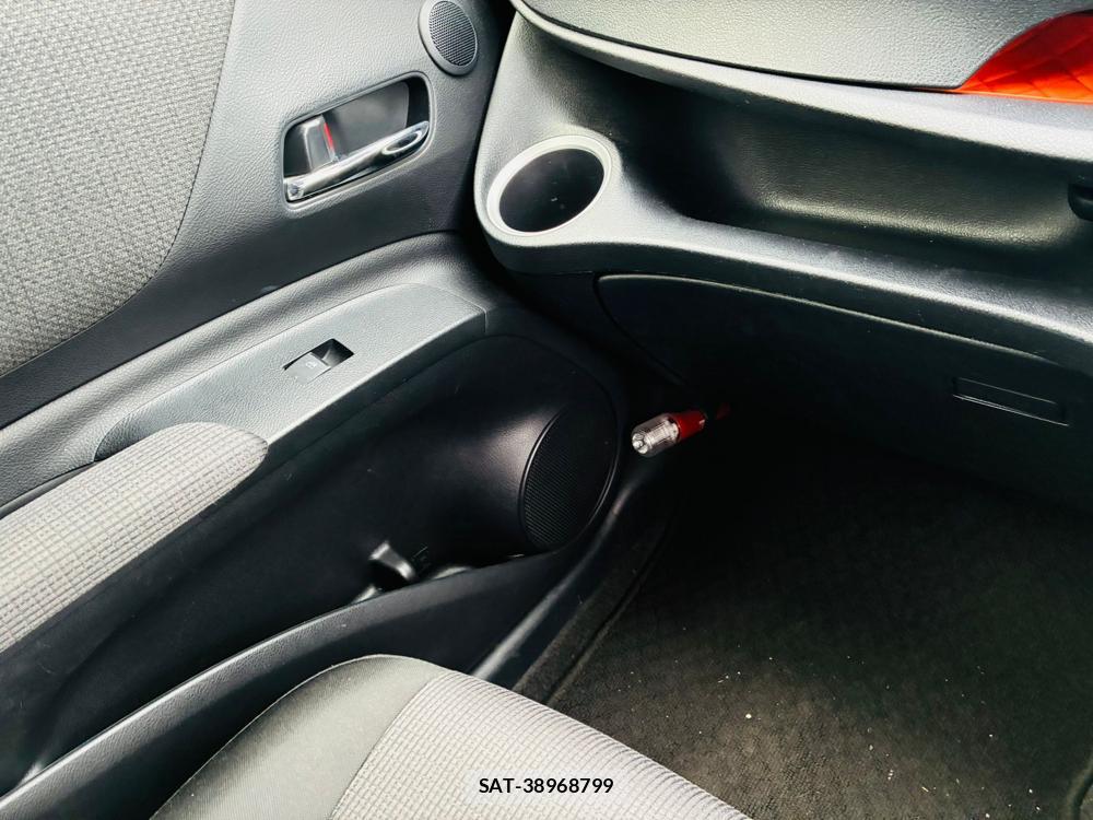 Toyota SIENTA 2019-07 8427875-22