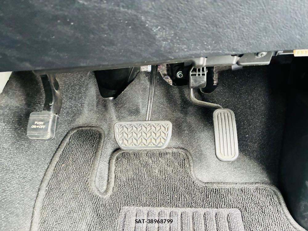 Toyota SIENTA 2019-07 8427875-23
