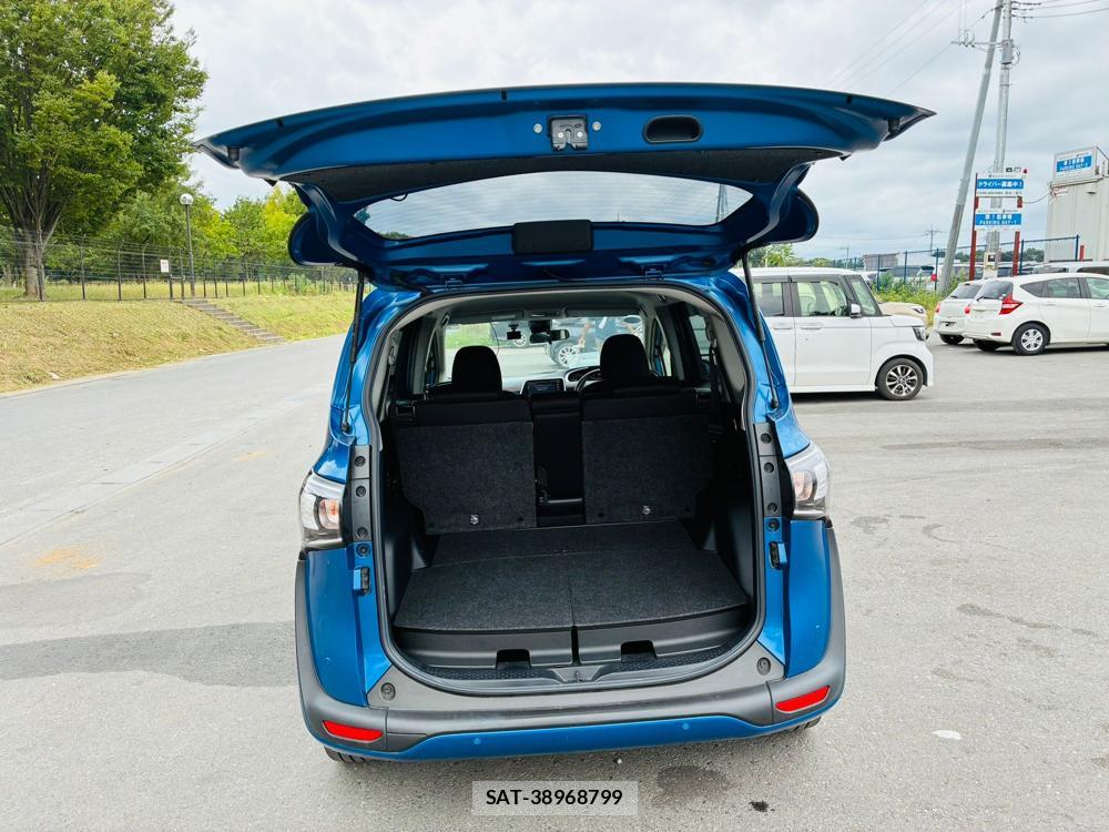 Toyota SIENTA 2019-07 8427875-26