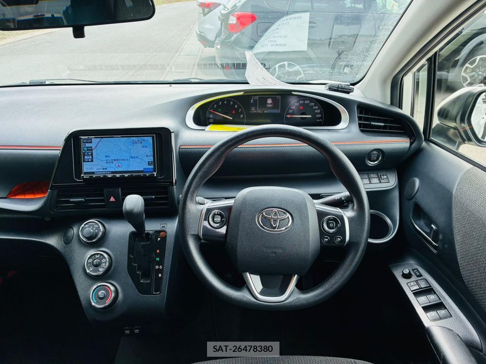 Toyota SIENTA 2019-06 8329517-13
