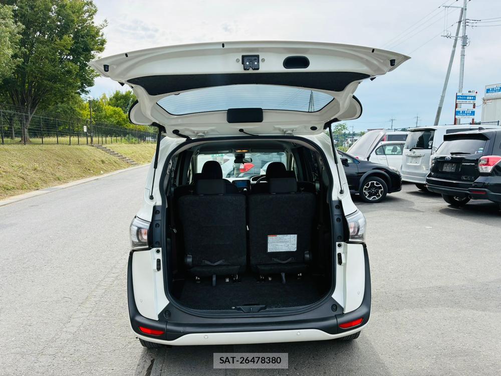 Toyota SIENTA 2019-06 8329517-24