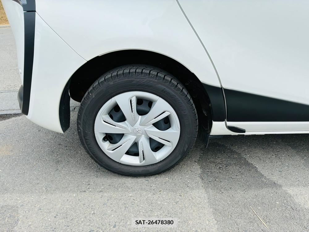 Toyota SIENTA 2019-06 8329517-25