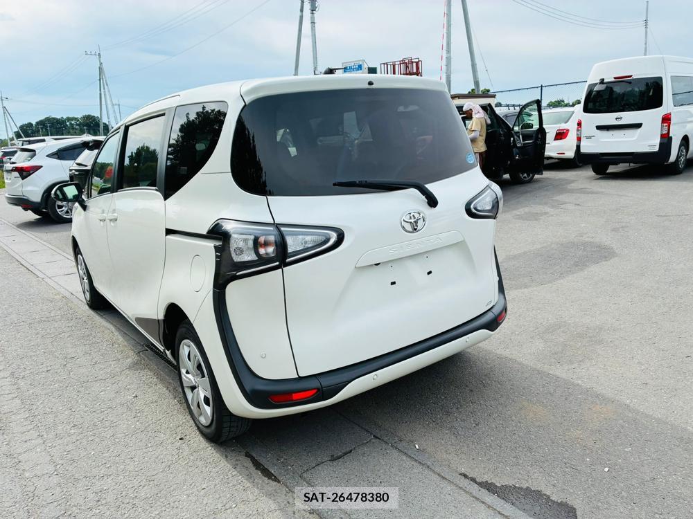 Toyota SIENTA 2019-06 8329517-2