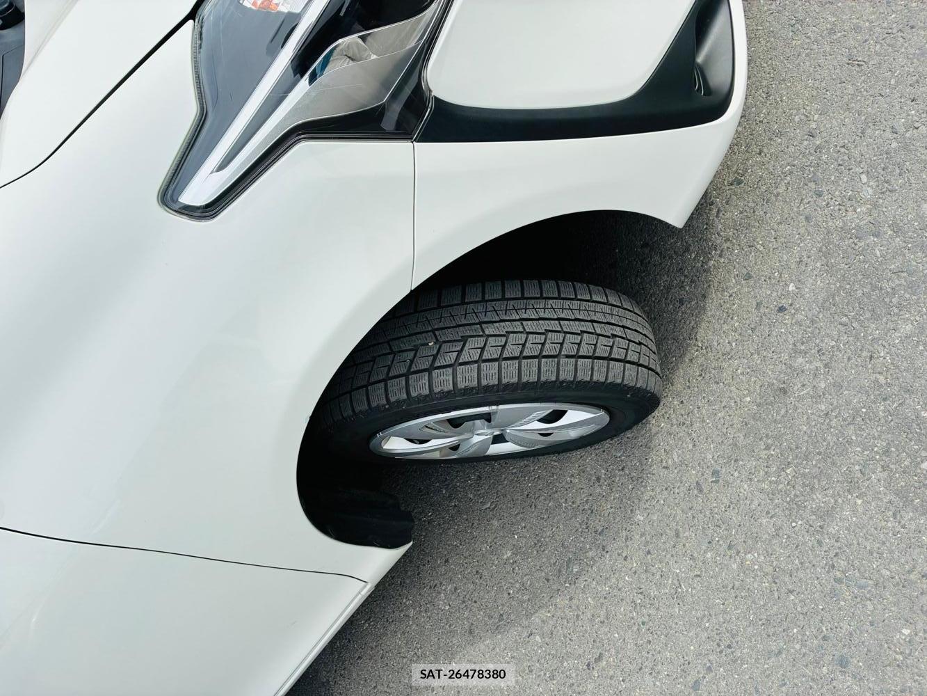 Toyota SIENTA 2019-06 8329517-29