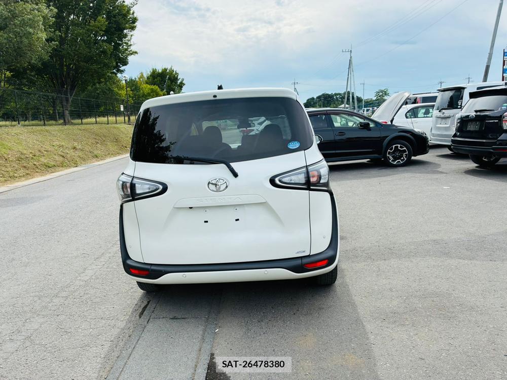 Toyota SIENTA 2019-06 8329517-3