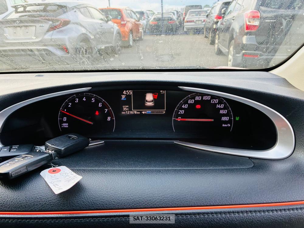 Toyota SIENTA 2019-02 8484639-15