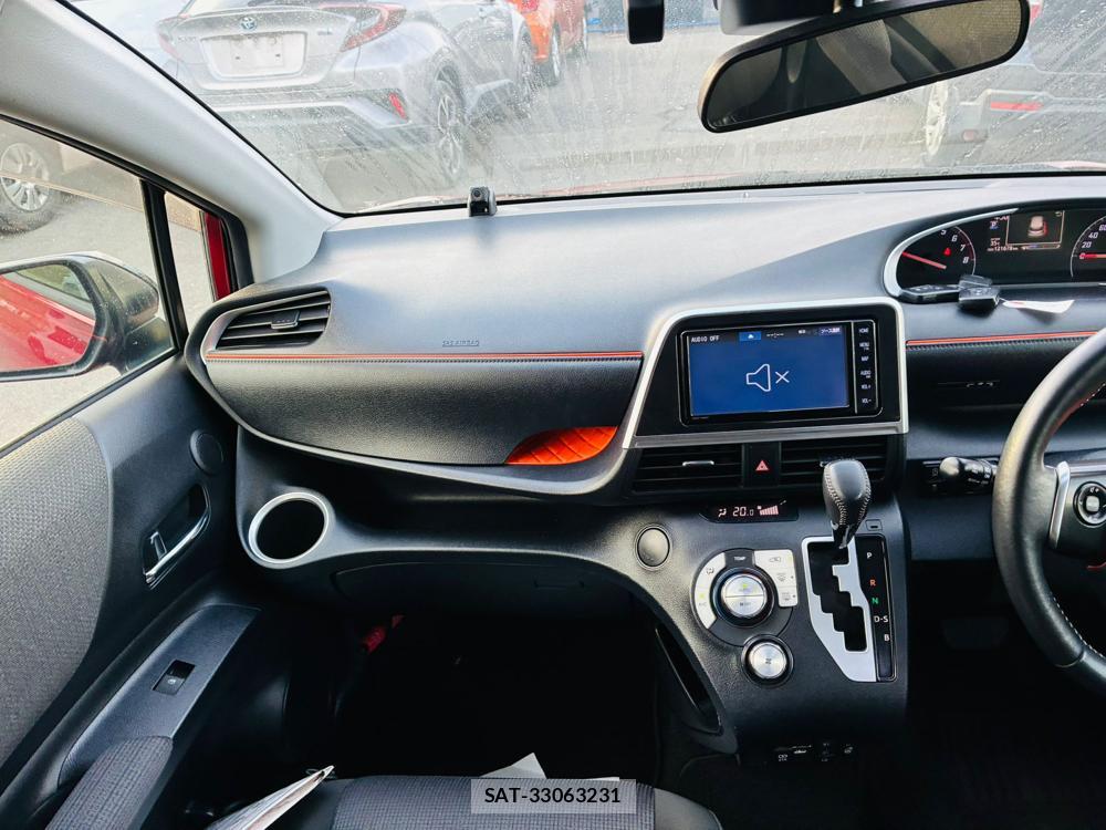 Toyota SIENTA 2019-02 8484639-17