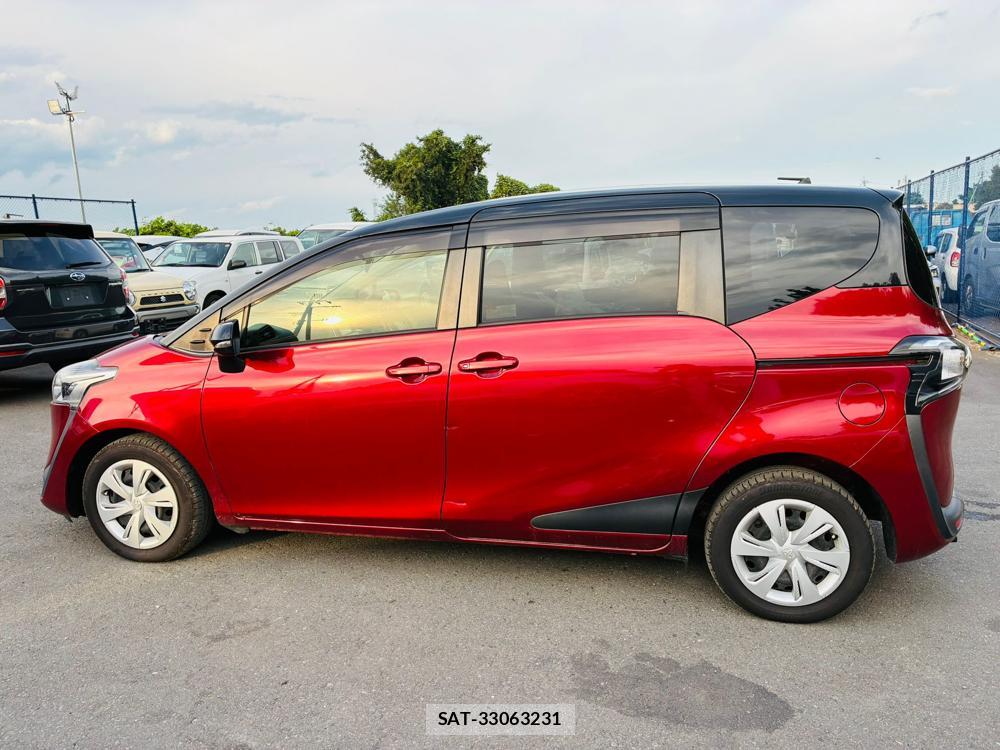 Toyota SIENTA 2019-02 8484639-1