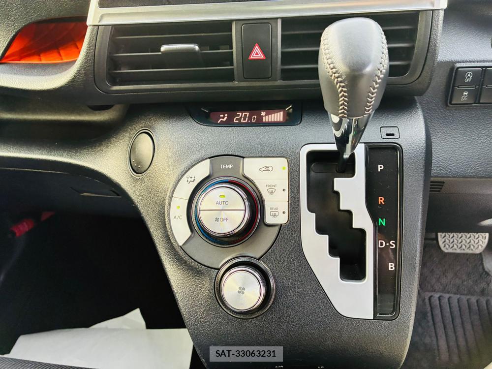 Toyota SIENTA 2019-02 8484639-20