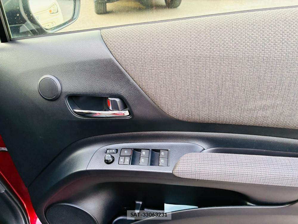 Toyota SIENTA 2019-02 8484639-21
