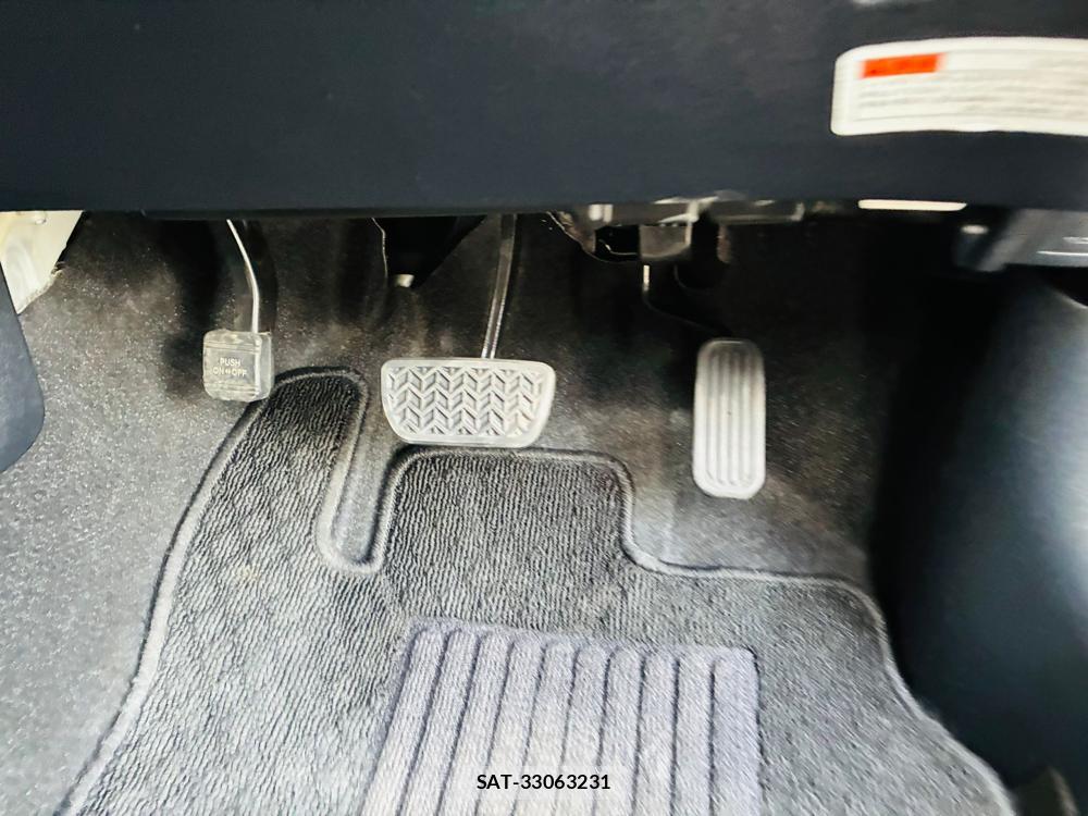 Toyota SIENTA 2019-02 8484639-23