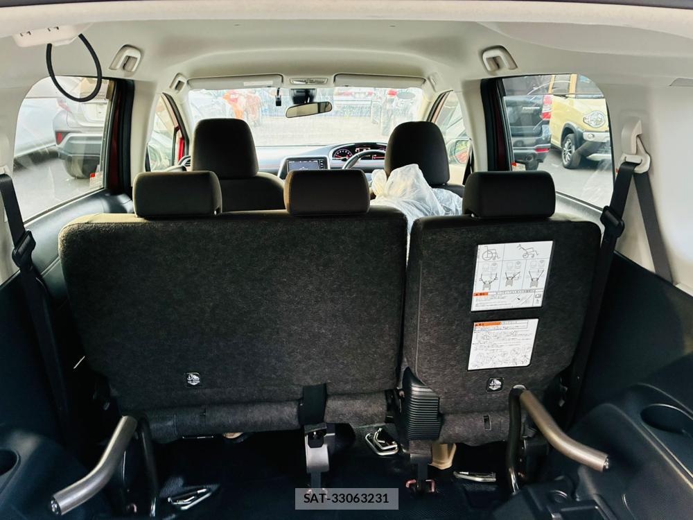 Toyota SIENTA 2019-02 8484639-25
