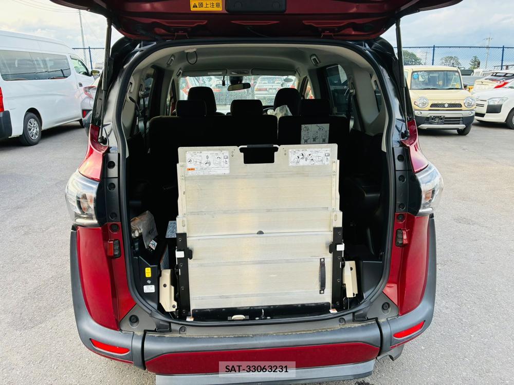 Toyota SIENTA 2019-02 8484639-26