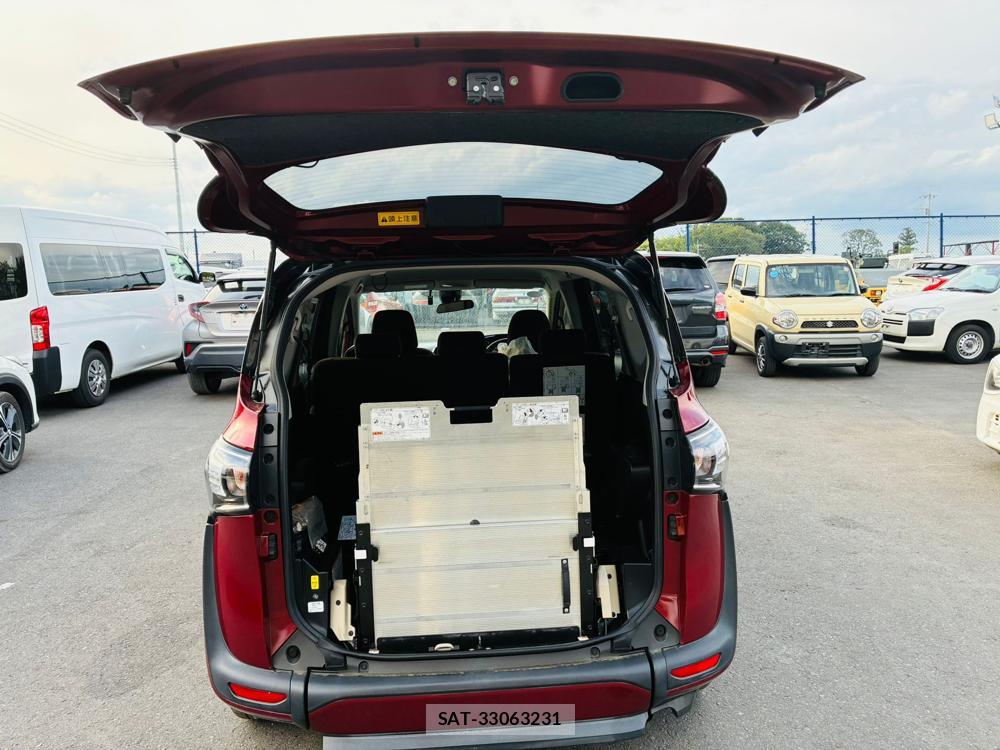 Toyota SIENTA 2019-02 8484639-27