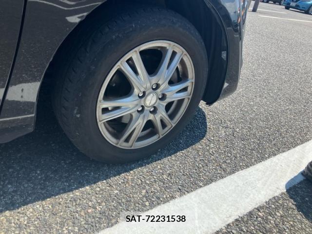 Toyota SIENTA 2016-01 8628885-11
