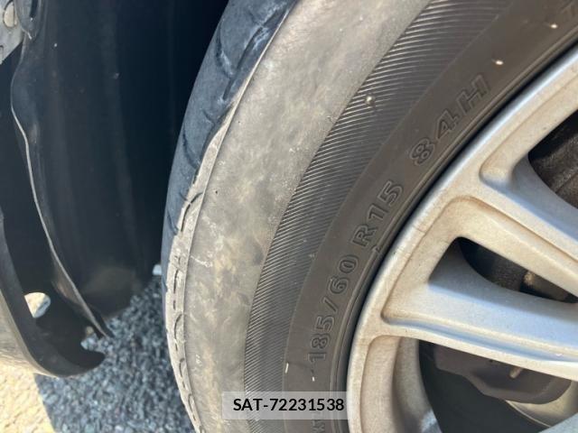 Toyota SIENTA 2016-01 8628885-12