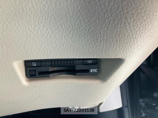 Toyota SIENTA 2016-01 8628885-15