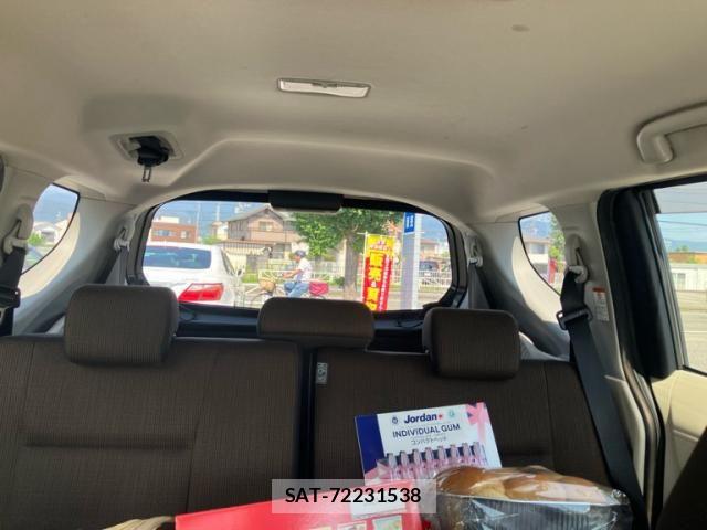 Toyota SIENTA 2016-01 8628885-27