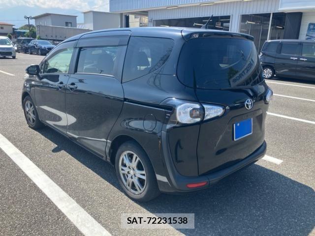 Toyota SIENTA 2016-01 8628885-2