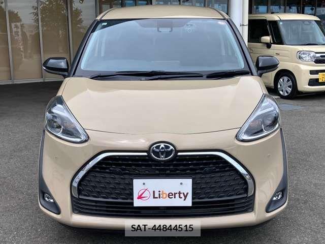 Toyota SIENTA 2021-11 8628866-13