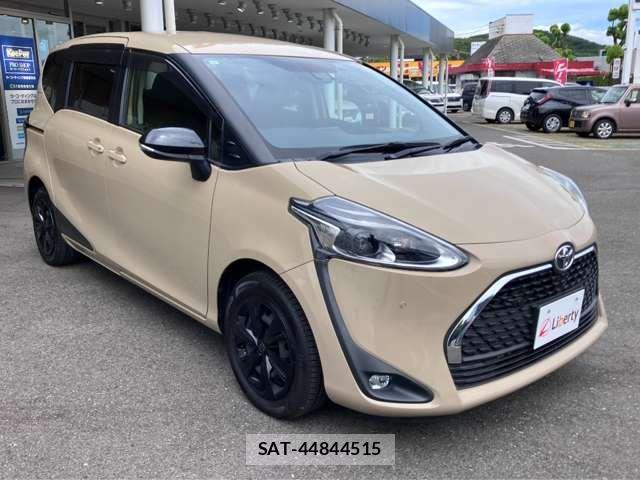 Toyota SIENTA 2021-11 8628866-14