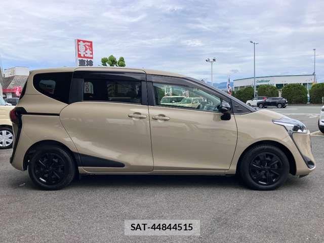Toyota SIENTA 2021-11 8628866-15